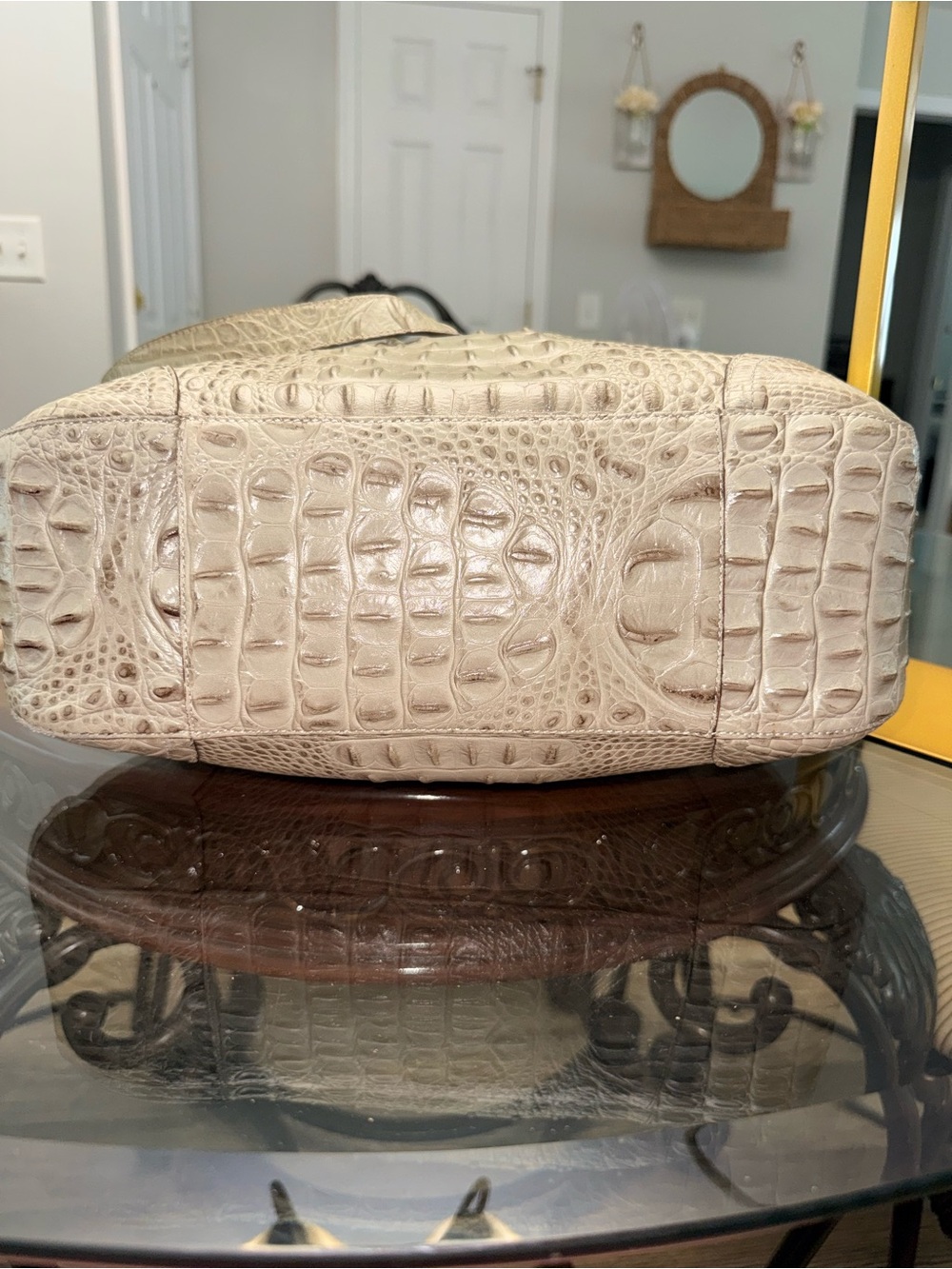 LOW START Brahmin Cream Croc-Embossed Leather Shoulder Bag - Picture 4 of 10